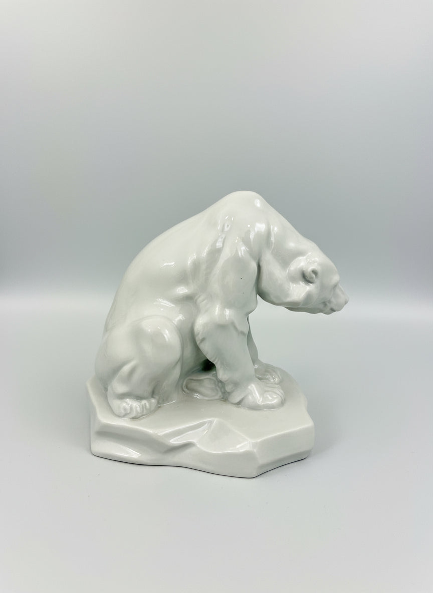 Herend Porcelain Polar Bear Figurine – Model 5367, Design by Béla Markup, Hungary (8.5 × 7.5 cm)