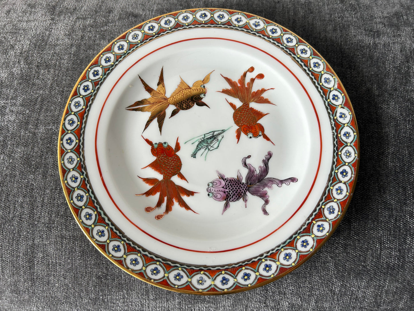 Chinese Export Porcelain Decorative Plate – Hand-Painted Koi Fish & Shrimp, Mid-to-Late 20th Century